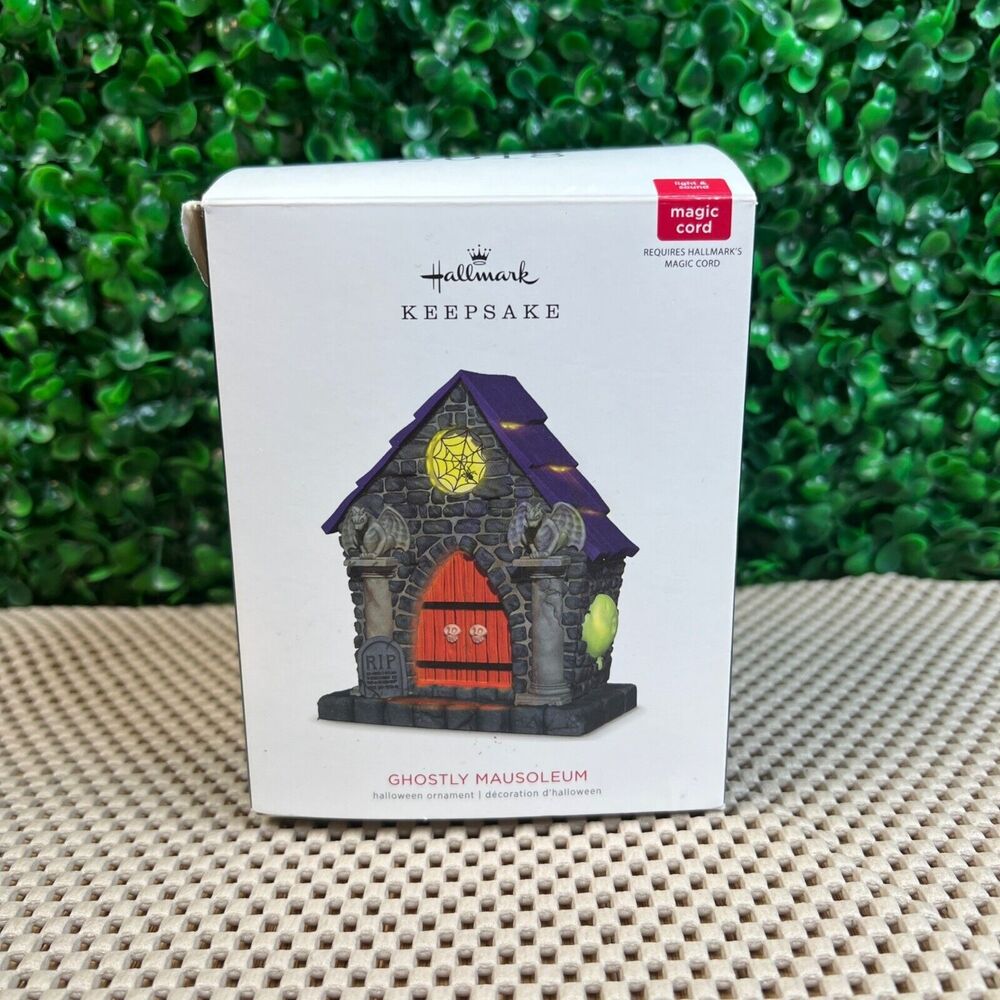 Hallmark Keepsake 2018 Ghostly Mausoleum Musical Halloween Ornament with Light